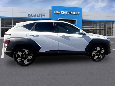 Used 2025 Hyundai Kona SEL FWD image 8