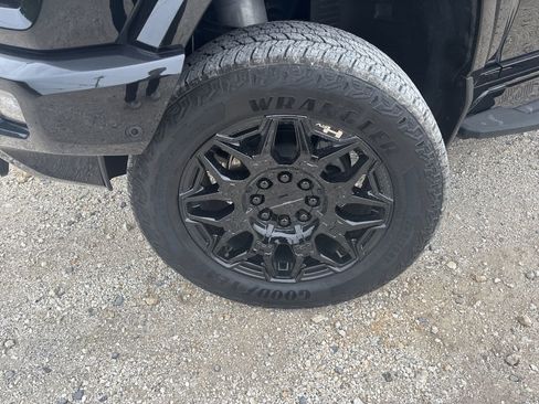 Used 2025 GMC Hummer EV 2X AWD/4WD image 11