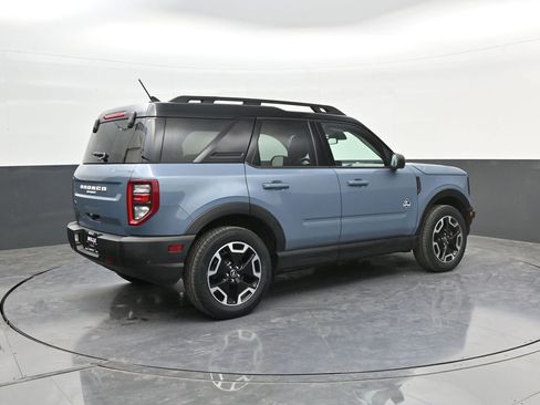 Used 2024 Ford Bronco Sport Outer Banks w/ Tech Package AWD/4WD image 7