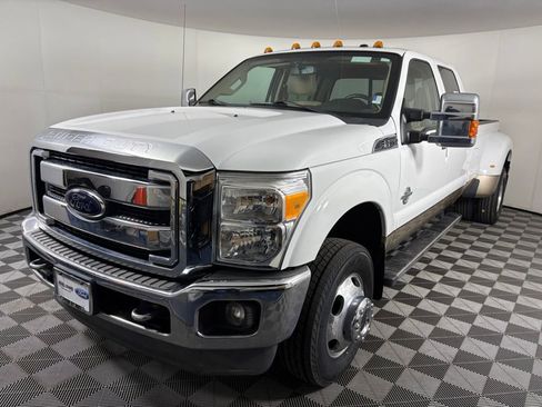 Used 2012 Ford F350 Lariat w/ Lariat Ultimate Pkg image 3