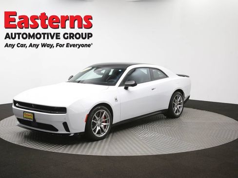 Used 2024 Dodge Charger Daytona Scat Pack w/ Plus Group AWD/4WD image 57