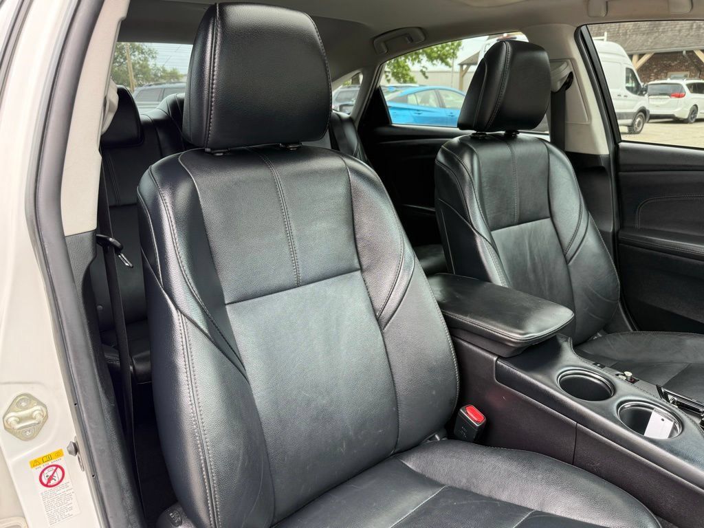 Used 2016 Toyota Avalon XLE Plus w/ Preferred Accessory Package FWD image 21