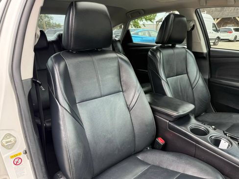 Used 2016 Toyota Avalon XLE Plus w/ Preferred Accessory Package FWD image 21