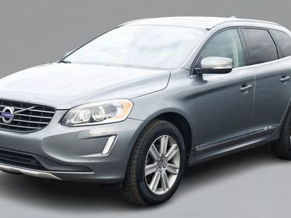 Used 2017 Volvo XC60 T5 Inscription w/ Preferred Option Package