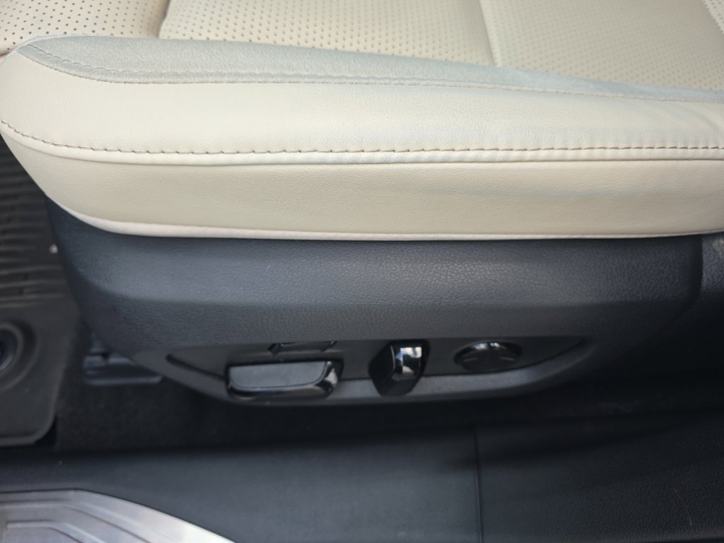 Used 2026 Lexus RX 350 AWD w/ Convenience Package image 17