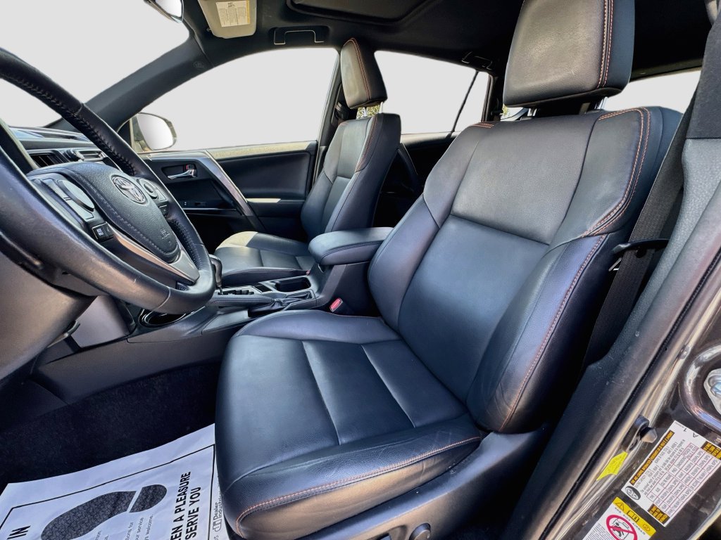 Used 2018 Toyota RAV4 SE w/ Power Extra Value Package FWD image 24