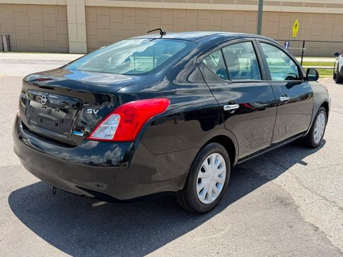 Used 2012 Nissan Versa SV w/ Convenience Pkg FWD image 4