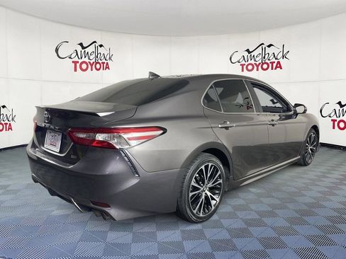 Used 2020 Toyota Camry SE FWD image 8