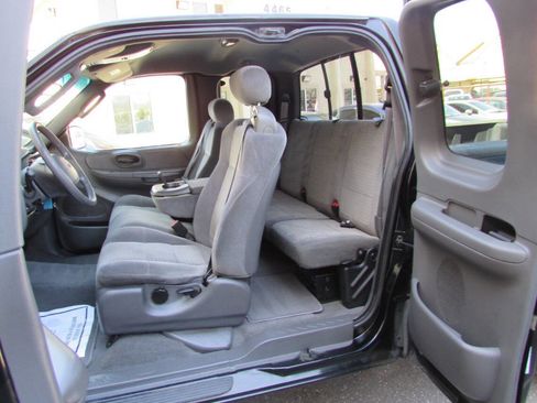 Used 2002 Ford F150 XLT image 19