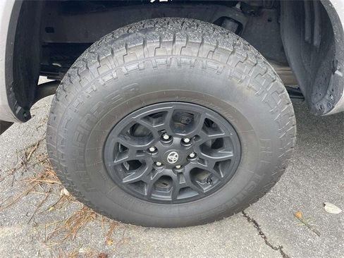 Used 2021 Toyota Tacoma SR5 image 4