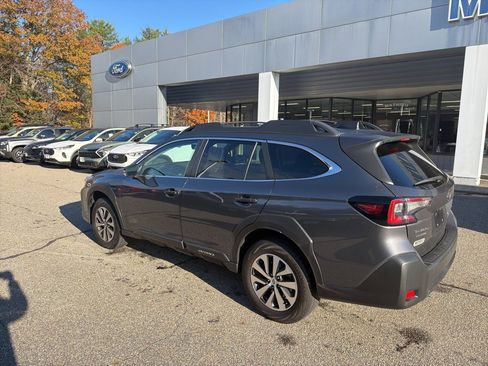 Used 2024 Subaru Outback Premium w/ Popular Package #1A image 3