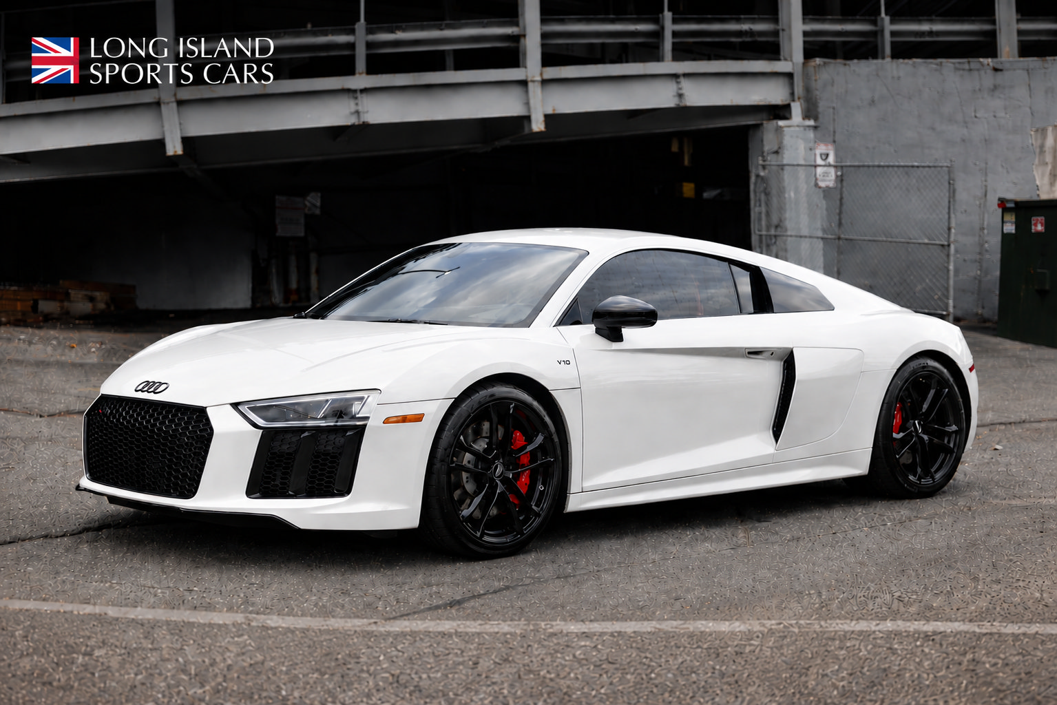 Used 2018 Audi R8 V10 RWD image 1
