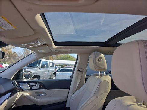 Used 2022 Mercedes-Benz GLE 450 4MATIC image 25