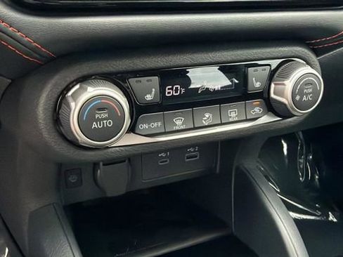 Used 2025 Nissan Versa SR w/ Trunk Package FWD image 30