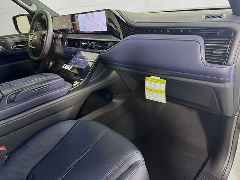 New 2026 INFINITI QX80 4WD w/ Sport Exterior Package image 36