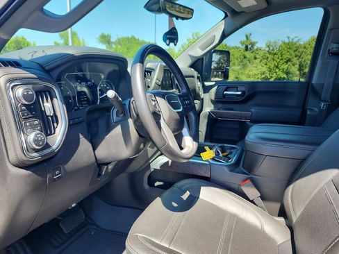 Certified 2023 GMC Sierra 2500 Denali w/ Denali Black Diamond Edition AWD/4WD image 19
