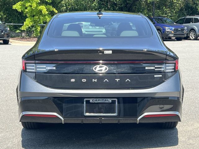 Certified 2025 Hyundai Sonata SEL FWD image 12