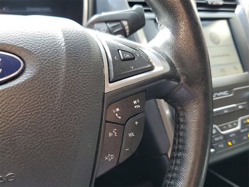 Used 2019 Ford Fusion SEL image 21