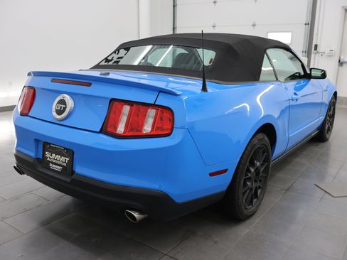 Used 2010 Ford Mustang GT Premium RWD image 5