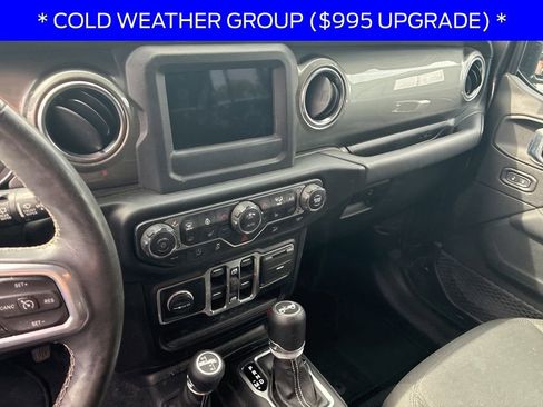 Used 2019 Jeep Wrangler Unlimited Sahara w/ Dual Top Group AWD/4WD image 12
