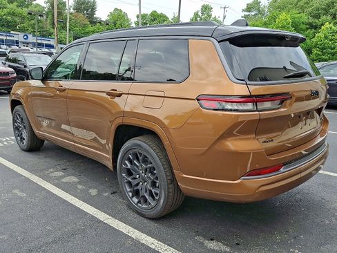 New 2026 Jeep Grand Cherokee L Summit AWD/4WD image 4