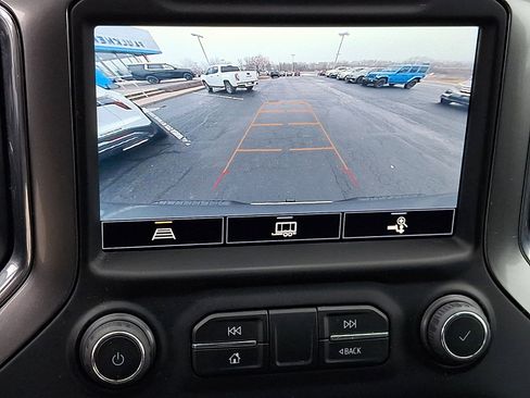 Used 2022 Chevrolet Silverado 1500 LT image 18