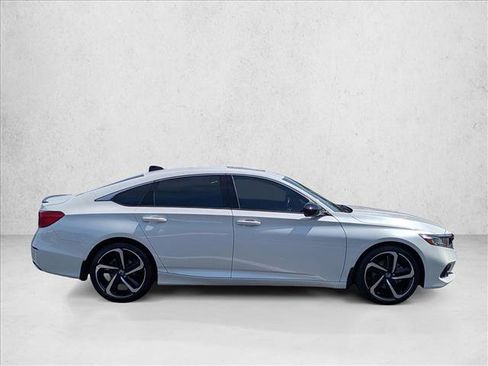Used 2022 Honda Accord Sport image 4