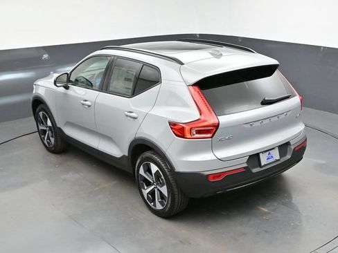 New 2026 Volvo XC40 B5 Plus w/ Protection Package Premier AWD/4WD image 46