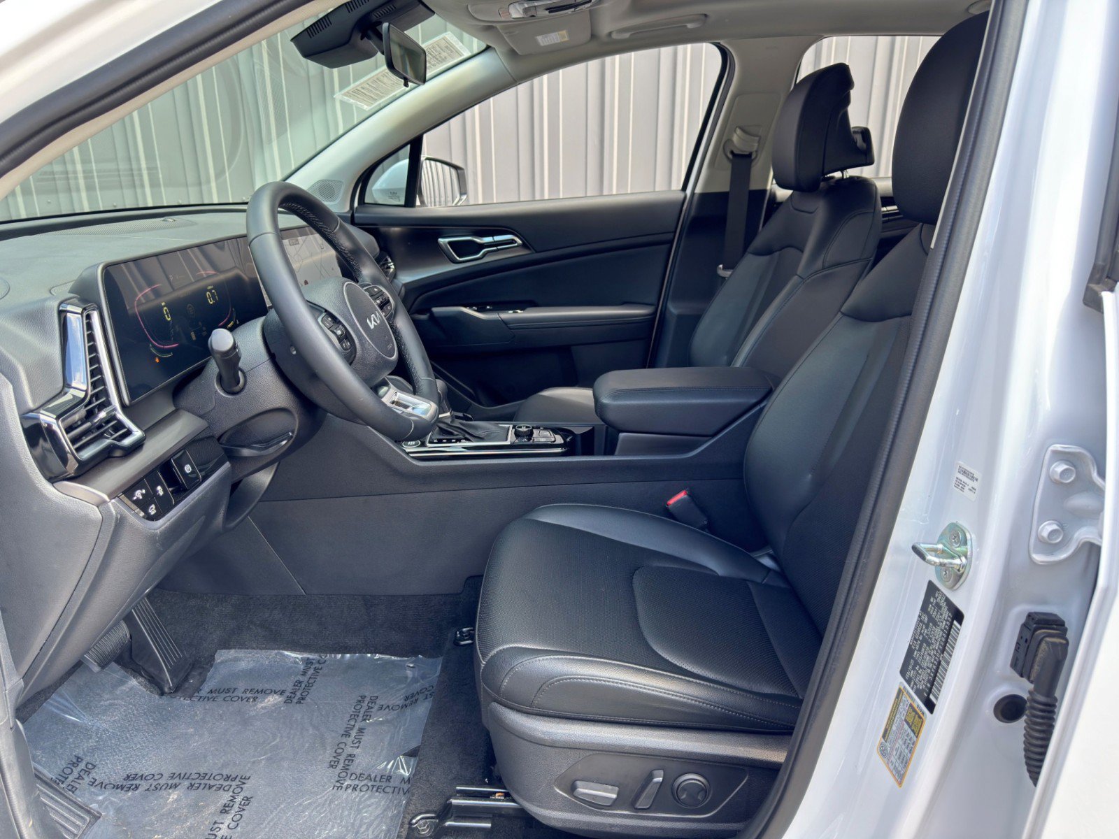 Used 2025 Kia Sportage EX w/ Premium Package FWD image 16