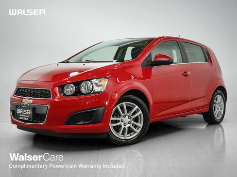 Used 2016 Chevrolet Sonic LT w/ Fun and Sun Package FWD image 1