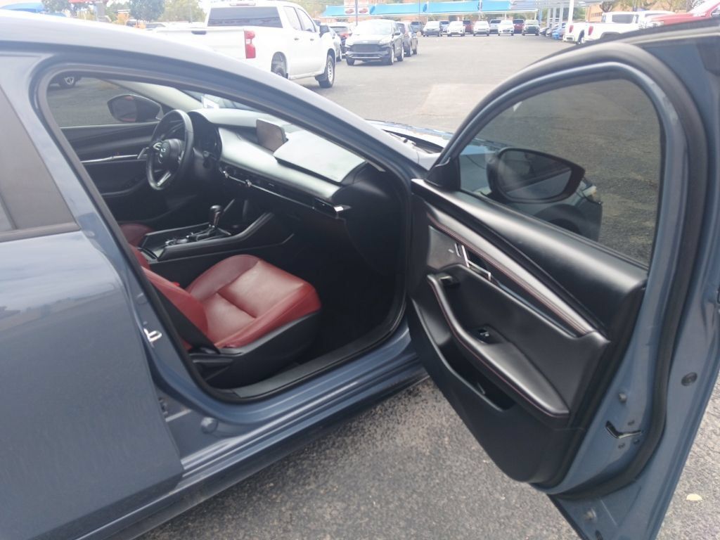Used 2023 MAZDA MAZDA3 s FWD image 15