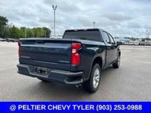 Used 2020 Chevrolet Silverado 1500 Custom w/ Infotainment Package RWD image 9