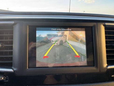 Used 2018 Chrysler Pacifica Touring Plus w/ S Appearance Package FWD image 20