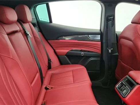 Used 2023 Maserati Grecale Modena image 26