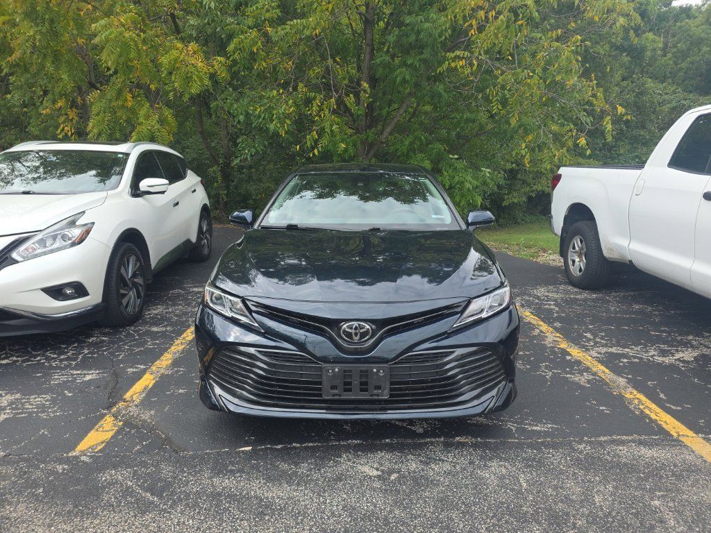 Used 2019 Toyota Camry LE FWD image 2