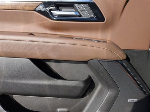 Used 2025 Chevrolet Tahoe High Country image 27