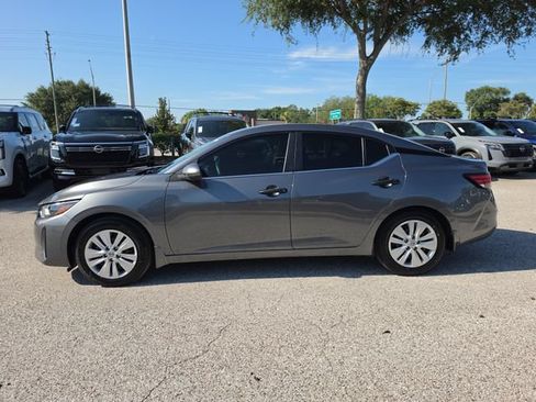 Certified 2025 Nissan Sentra S FWD image 5