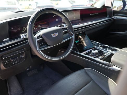 Used 2025 Cadillac Escalade Sport w/ Touring Package AWD/4WD image 16