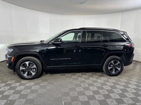 Used 2023 Jeep Grand Cherokee 4WD 4xe image 6