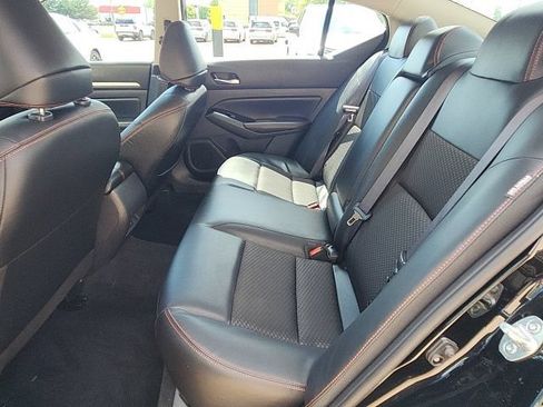 Used 2025 Nissan Altima 2.5 SR FWD image 17