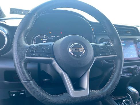 Used 2021 Nissan Kicks SR FWD image 23