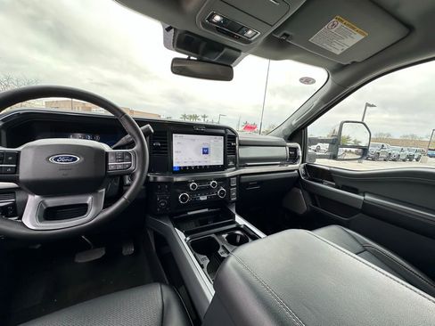 Used 2025 Ford F250 Lariat w/ Chrome Package image 13