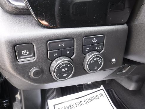 Used 2023 Chevrolet Silverado 1500 LT image 15