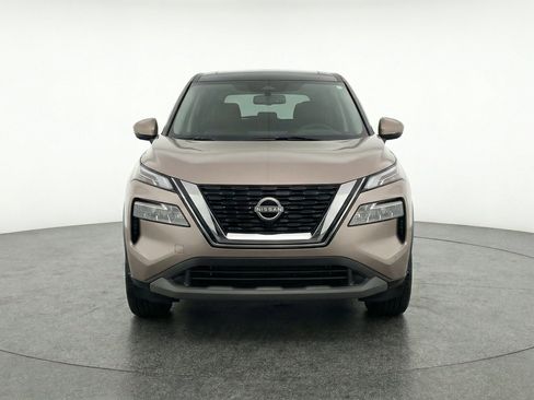 Used 2025 Nissan Rogue SV AWD/4WD image 2