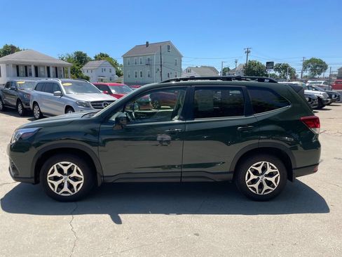 Used 2024 Subaru Forester Premium AWD/4WD image 9
