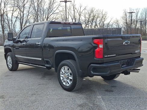 Used 2024 Chevrolet Silverado 3500 High Country w/ High Country Premium Package image 8