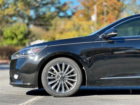 Used 2019 Kia Cadenza Premium FWD image 10