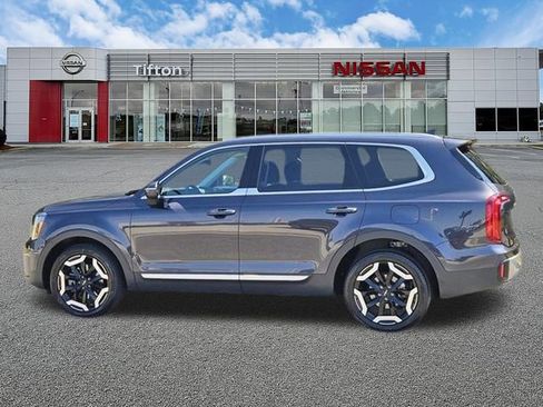 Used 2025 Kia Telluride S FWD image 7