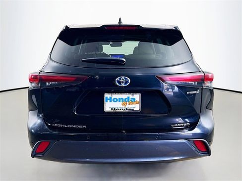 Used 2024 Toyota Highlander Limited image 8