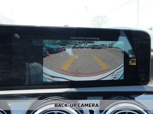Used 2022 Mercedes-Benz A 220 4MATIC image 5